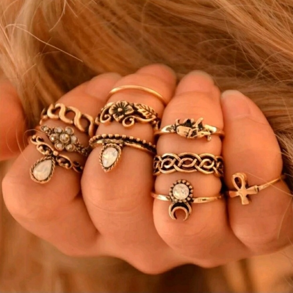 Boho gold ring set!